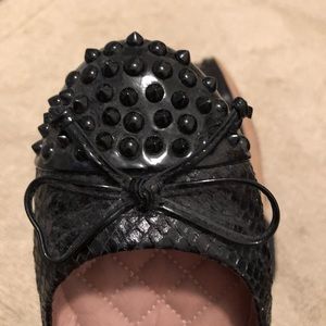 Vince Camuto black flats